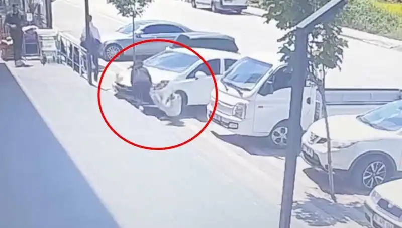 Yalova'da Lise Öğrencisi Araç Altında Kaldı, Olayın Sebebi Şok Edici