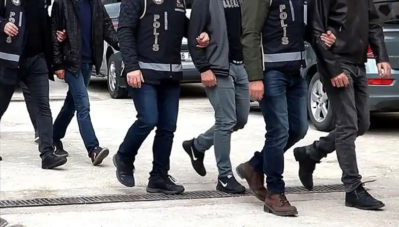 Ankara ve Antalya'da Fuhuş ve Gasp Operasyonu: 20 Şüpheli Yakalandı