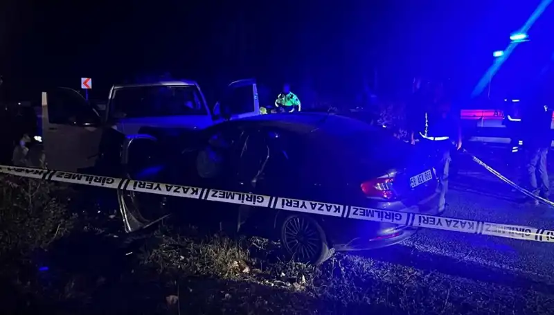 Ters Şeritte Giden Minibüsün Yol Açtığı Kazada 1 Ölü, 8 Yaralı