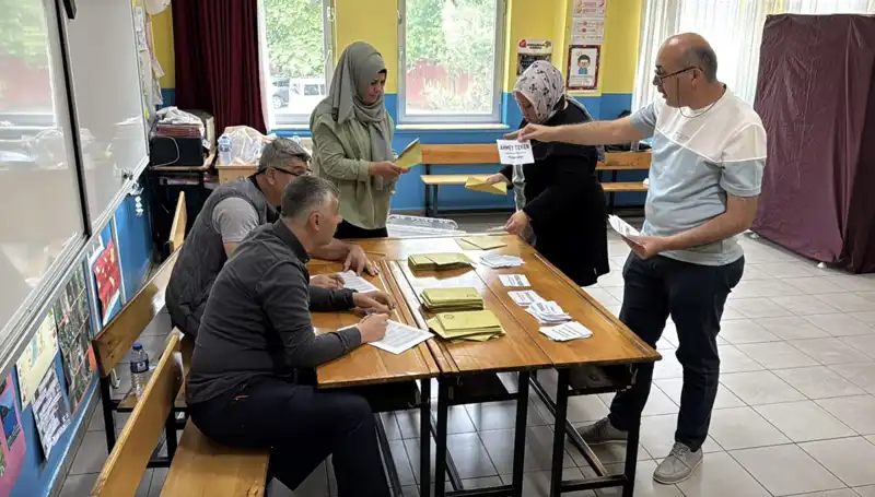 Türkiye'nin 405 Mahalle ve Köyü Yeni Muhtarlarını Seçti!