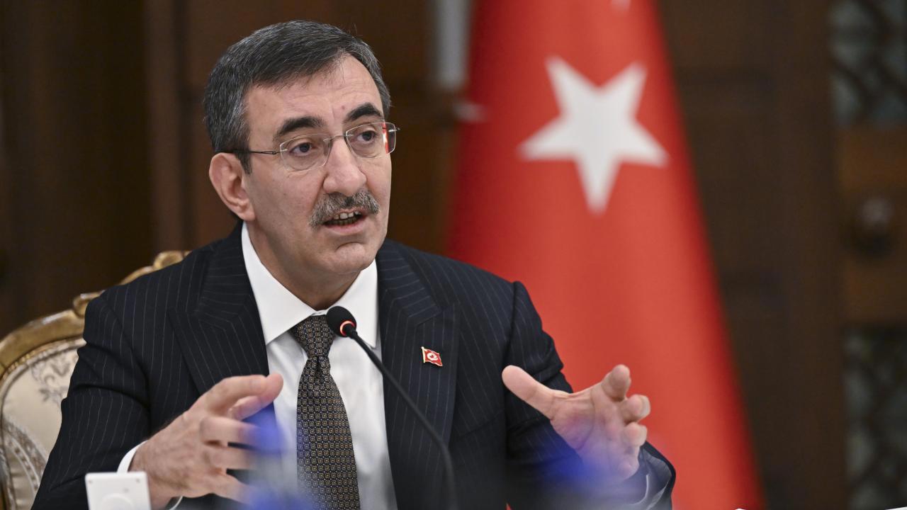 Cumhurbaşkanı Yardımcısı Yılmaz: Genç çiftlere maddi destekler hayata geçireceğiz
