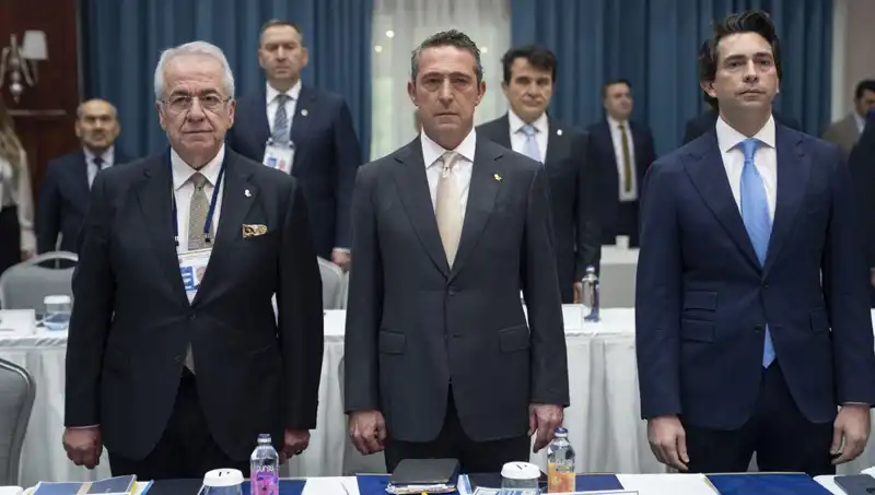 Fenerbahçe'de İmza Sayıları Hızla Artıyor: Rekor Kırılmaya Mı Gidiyor?
