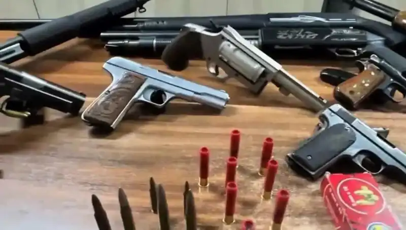 İzmir'de Yasa Dışı Silah Ticareti Operasyonu! 1 Kişi Tutuklandı