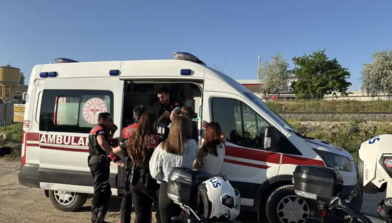 Arkadaşının Uzattığı Dal, Genç Kızı Hayata Döndürdü!