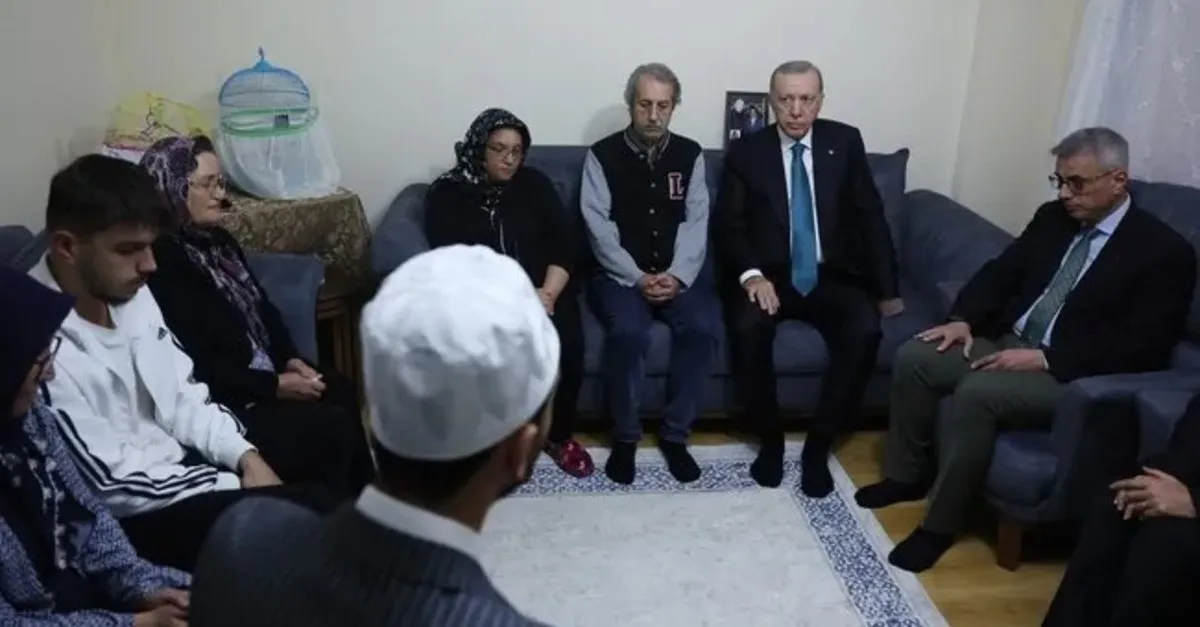Başkan Erdoğan'dan Betül Önderoğlu'nun Ailesine Taziye Ziyareti