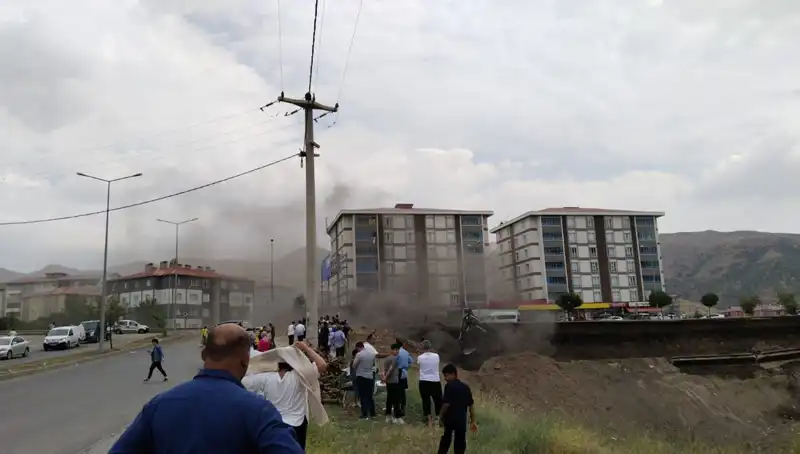 Bitlis'te Doğalgaz Hattında Yaşanan Patlama Paniğe Sebep Oldu