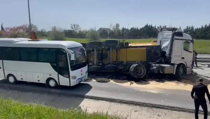 Büyükçekmece'de TEM Otoyolu’nda Kaza: 3 Saat Boyunca Yol Kapalı Kaldı