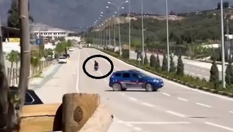 TikTok Videosu, Genç Kızın Hayatını Değiştirdi: Yarısı Sadece Bir Video İçin Harcandı