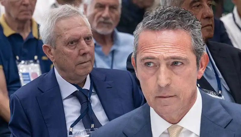 Fenerbahçe Divan Kurulu’nda Aziz Yıldırım Adaylığını Açıkladı, Gerilim Tırmandı