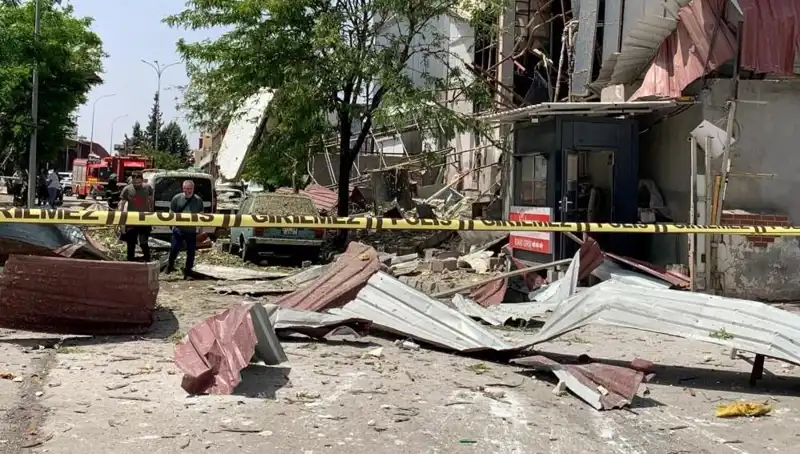 Gaziantep'te Fabrikada Korkunç Patlama: Yaralılar ve Olayın Sebebleri