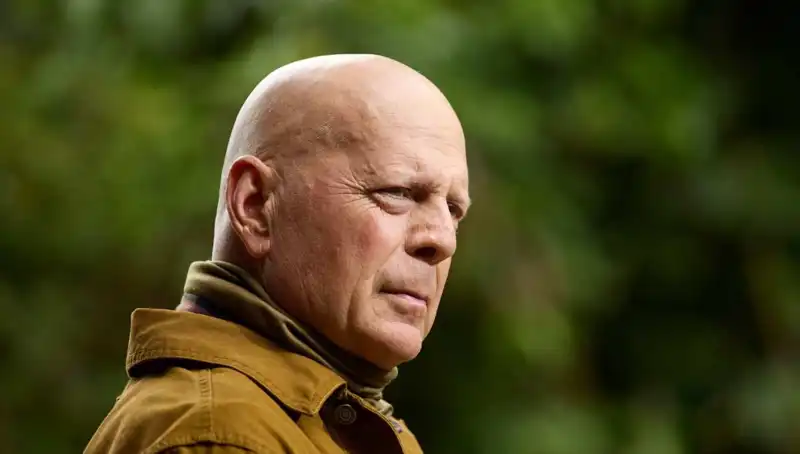 Bruce Willis'in Afazi Hastalığı: Belirtileri ve Tedavi Yöntemleri Hakkında Bilmeniz Gerekenler