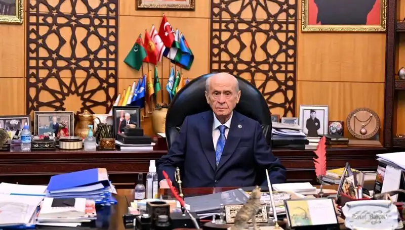 MHP Lideri Devlet Bahçeli, Galatasaray'ın Şampiyonluğunu Kutladı