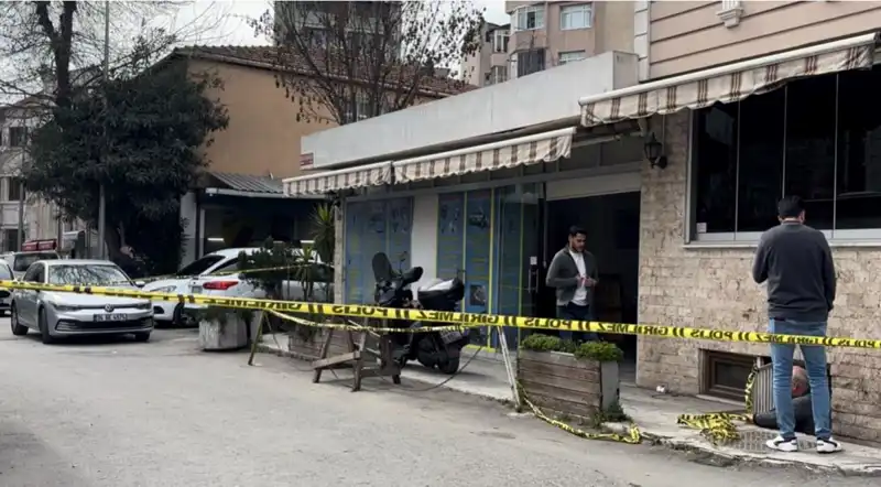 İstanbul'da Oto Tamircisi İş Yerinde Sıradışı Bir Cinayet Gerçekleşti