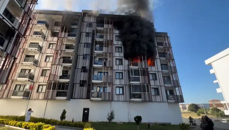 Çanakkale'de Korku Dolu Anlar: Yangınla Uyandılar, Hayatları Mahvoldu