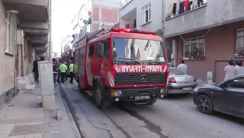 Yangında Mahsur Kalan Yaşlı Kadın, Alevlerin Kollarında Hayatını Kaybetti