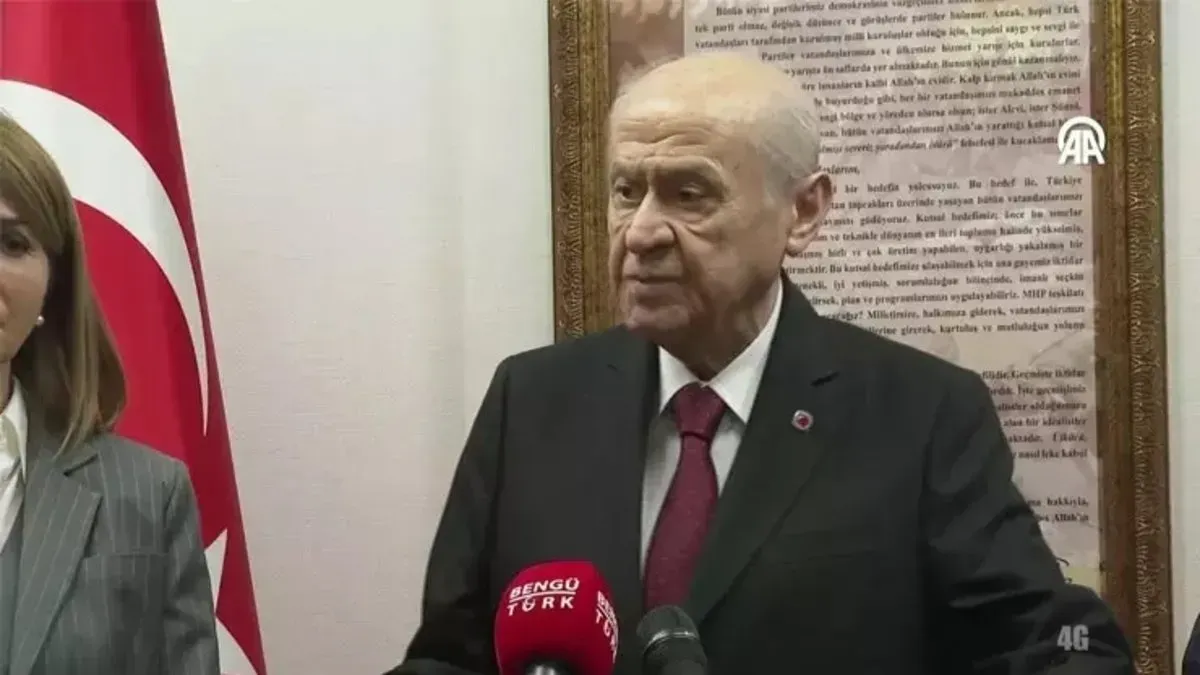 Tokalaşma Görüntüleri Gündem Oldu! Bahçeli’den DEM Parti Hakkında Açıklama