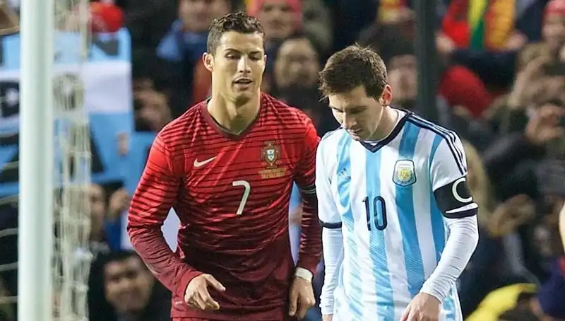 Ronaldo, Messi'yi Geçerek Futbolda Yeni Bir Efsane Oluyor
