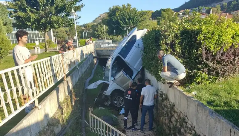 Muğla'da Direksiyon Kırıcılığı Kazalara Yol Açıyor: Son Olay Bunun Kanıtı