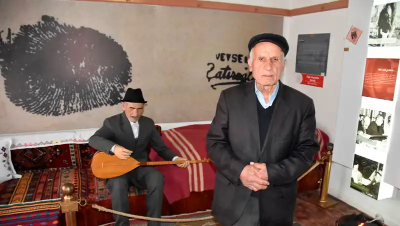 Aşık Veysel’in Hayatı ve Efsaneleri: Körlükten Aydınlığa Yolculuğu