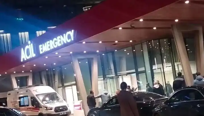 Silahlı Saldırı Kurbanı: Telefon Görüşmesi İçin Dışarı Çıkan Genç Hayatını Kaybetti