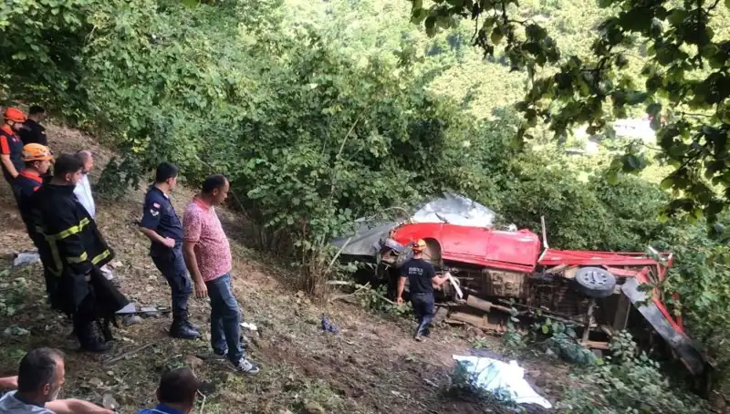 : Fındık İşçilerini Taşıyan Araç Şarampole Yuvarlandı: Can Pazarı Yaşandı