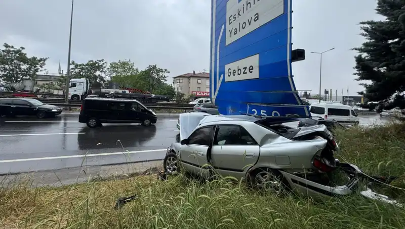 Trafik Levzasıyla Çarpışan Araçta Şok Olay: Bir Yaralı Hastaneye Kaldırıldı