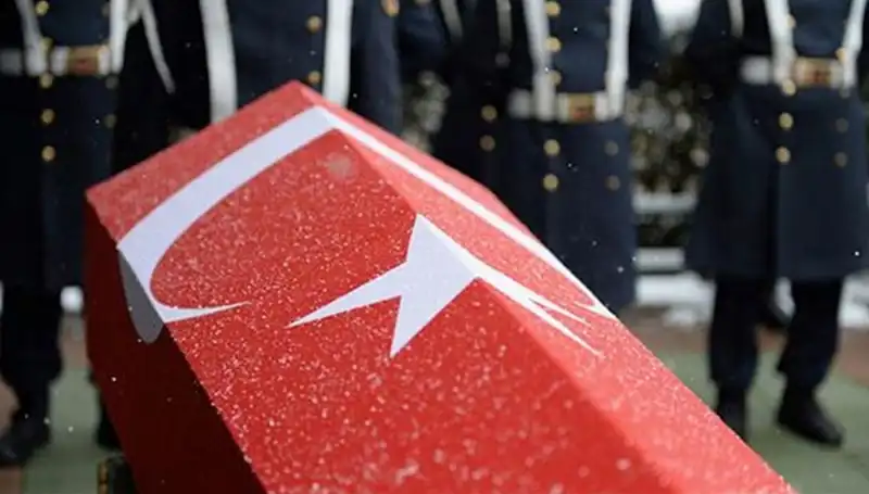 Pençe Kilit Operasyonu'nda Yaralanan Askerimiz Şehit Düştü: Ulusumuzun Başı Sağ Olsun!