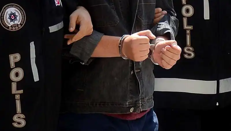 Narkotik Operasyonu: 73 Torbacı Aynı Anda Yakalandı!