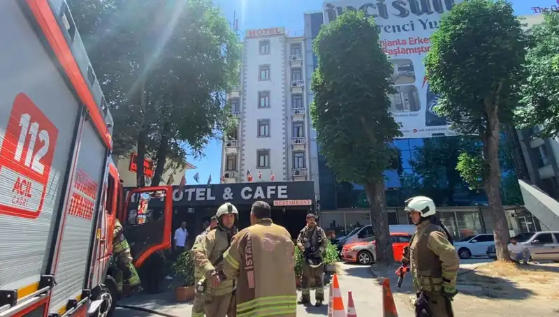 Fatih'teki Otel Yemekhanesindeki Yangın, Korkuya Neden Oldu!