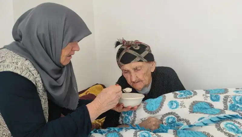 102 Yaşındaki Kezik Nine: Doktorsuz Yaşamanın Sırrı Hangi Besinde Gizli?