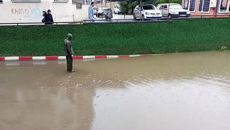 Aydın'da Sağanak Yağış: Alt Geçitler ve Sokaklar Sular Altında Kaldı