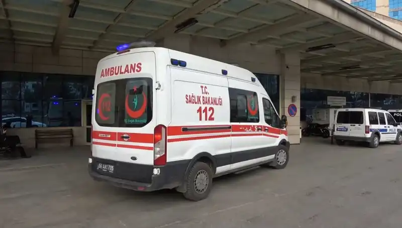 Bir Kadın, Birlikte Yaşadığı Adamı Bıçaklayarak Hayatını Değiştirdi