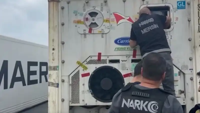 Mersin'de Dev Uyuşturucu Operasyonu: Yüzlerce Kilo Ele Geçirildi!