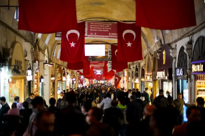 Kapalıçarşı'da 100 Milyon Liralık Vurgun: Korumalar ve Lüks Restoranlar Şaşkınlığı Artırdı
