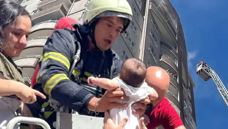 Kayseri'de 14 Katlı Binada Yangın Çıktı: Korku Dolu Anlar