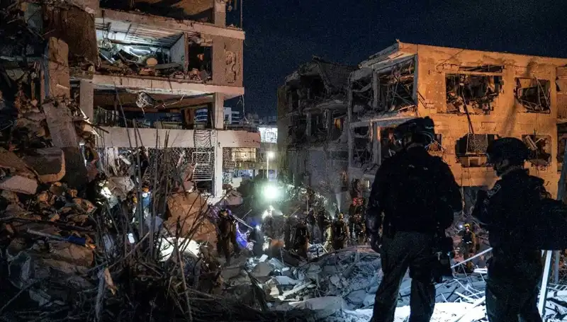 İran'ın İsrail'de Vurduğu 22 Bina Acil Yıkım Tehlikesiyle Karşı Karşıya