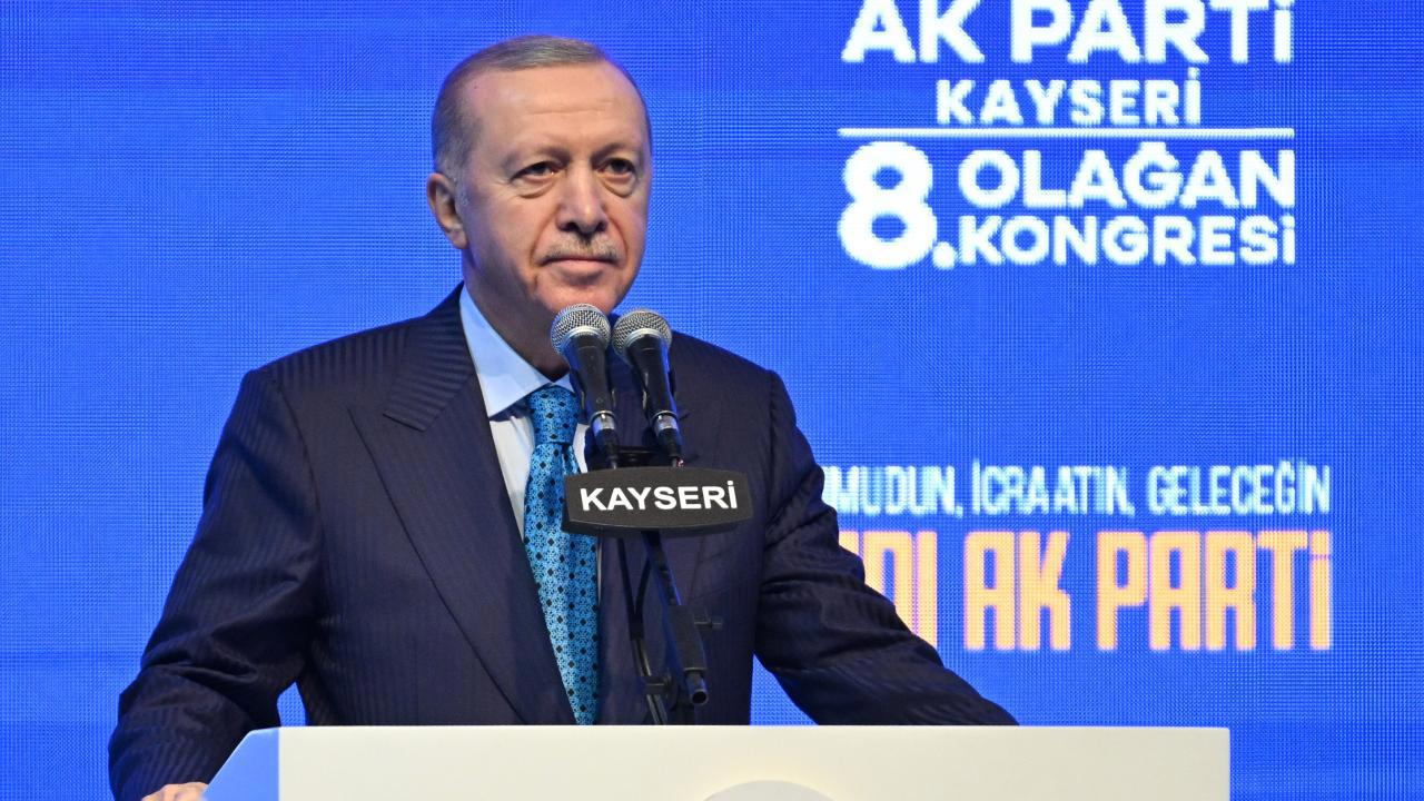 Cumhurbaşkanı Erdoğan, YPG'nin çöpe atılmasının yakın olduğunu belirtti.