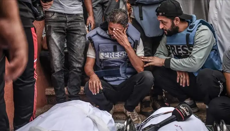 Gazze'deki Gazetecilerin Tanıklığı: Soykırımların Karanlık Yüzü
