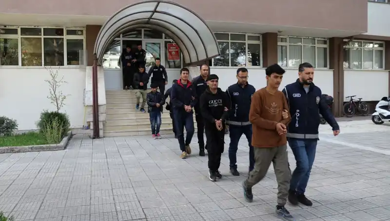 Edirne ve Kırklareli'nde Kaçak Göçmenlere Yönelik Geniş Kapsamlı Operasyon