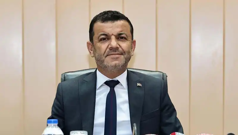 Bülent Nuri Çavuşoğlu: CHP Kurultayı Divan Başkanının Özgün Hikayesi