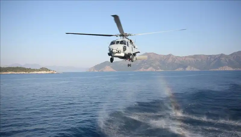 Askeri Helikopterin Denize Acil İnişi: Olayın Ardında Ne Var?