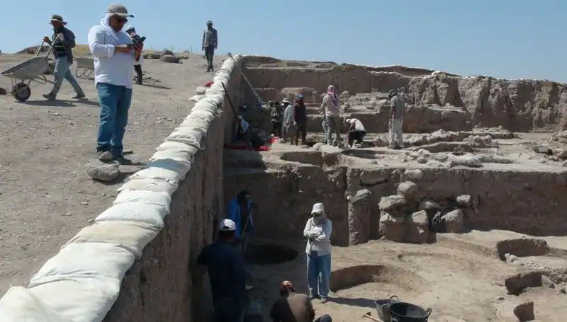 Kilis’te Oylum Höyük Kazıları: Sıcak Havanın Etkilerine Rağmen Heyecan Verici Gelişmeler