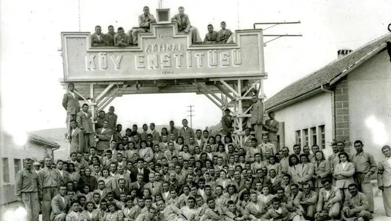 17 Nisan’da Hangi Önemli Tarih Kutlanıyor? Köy Enstitüleri’nin Doğuşu