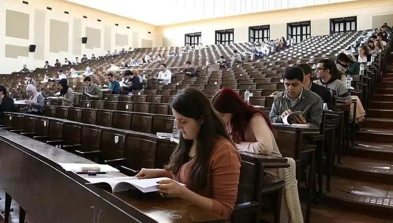 Üniversite Kayıtları İçin Hayati Son Gün: Geç Kalanlar Dikkat!