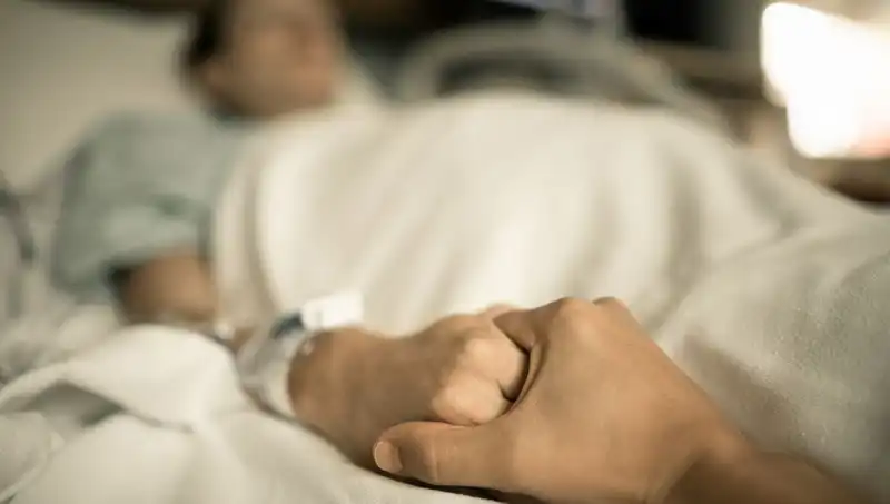 Kanser Hastalığı: Sessizce Gelişen 5 Ölümcül Tür ve Belirtileri