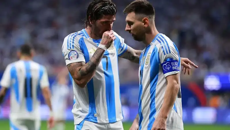 Rodrigo de Paul, Messi ile Yeniden Buluştu: Futbolseverler için Unutulmaz Anlar