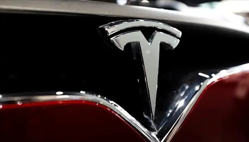 Tesla’da Ucuz Model Tartışmaları Kızıştı: HW3 Sahipleri FSD İçin Neden Bekliyor?