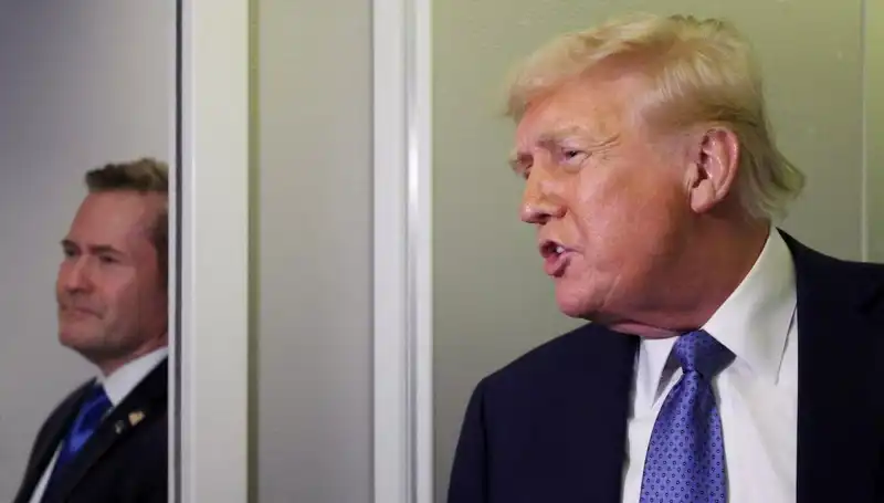 Trump’tan Şok Karar: Mike Waltz Görevden Alındı, Sebep Sızıntı mı?