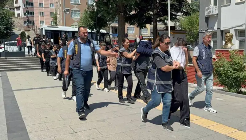 Türkiye'nin 12 İlinde Yasa Dışı Bahis Çetelerine Operasyon: 21 Gözaltı
