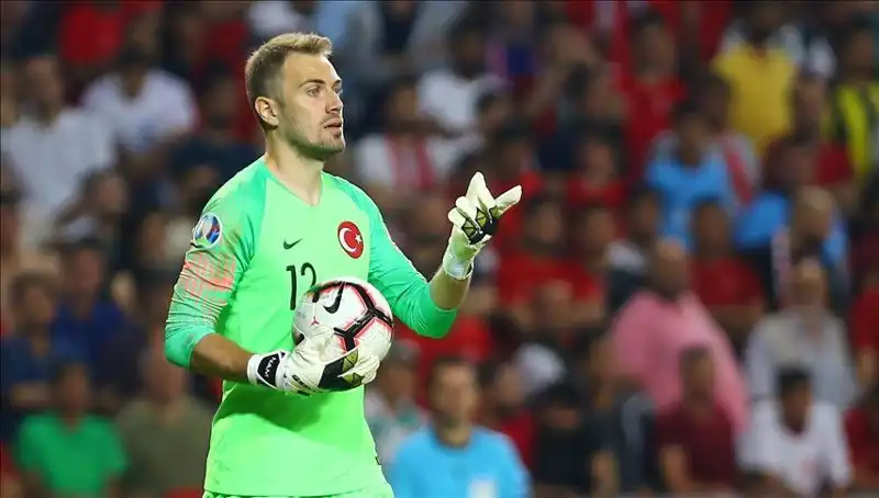 Mert Günok Futbolu Bırakacağı Yaşı Açıkladı: Hayranlarını Şaşırttı!